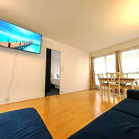 3 Pieces Proche Tour Eiffel Apartment *
