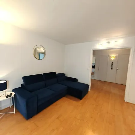 3 Pieces Proche Tour Eiffel *