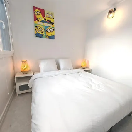 3 Pieces Proche Tour Eiffel パリ