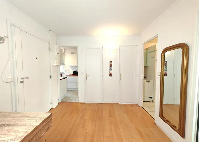 3 Pieces Proche Tour Eiffel Apartment